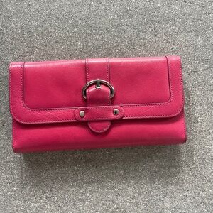 Elegant Pink Leather Clutch